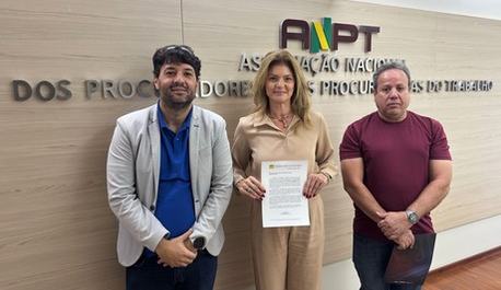 fetec-entrega-a-anpt-nota-em-defesa-da-competencia-constitucional-da-justica-do-trabalho