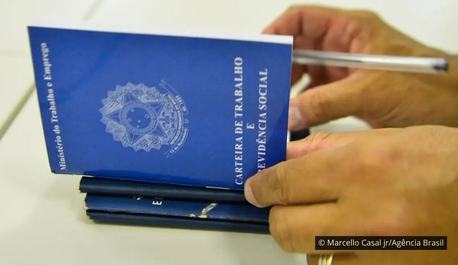 brasil-bate-novo-recorde-de-carteira-assinada-no-rendimento-real-e-na-queda-de-desemprego