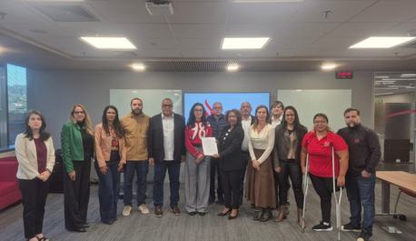 representantes-dos-funcionarios-do-santander-entregam-minuta-de-reivindicacoes-ao-banco-apos-encontro-nacional
